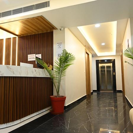 The Janki Hotel Ayodhya ภายนอก รูปภาพ
