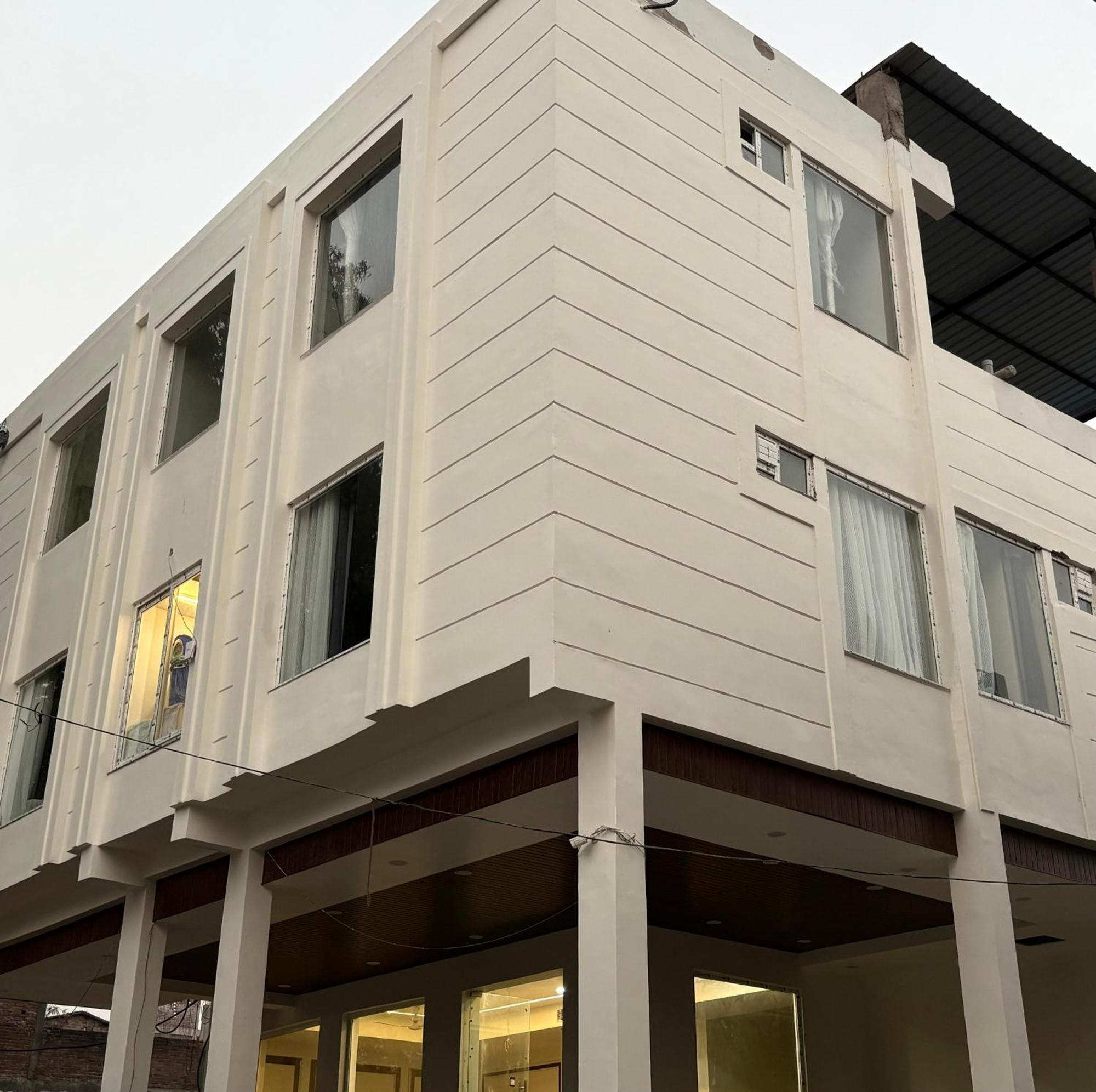 The Janki Hotel Ayodhya ภายนอก รูปภาพ