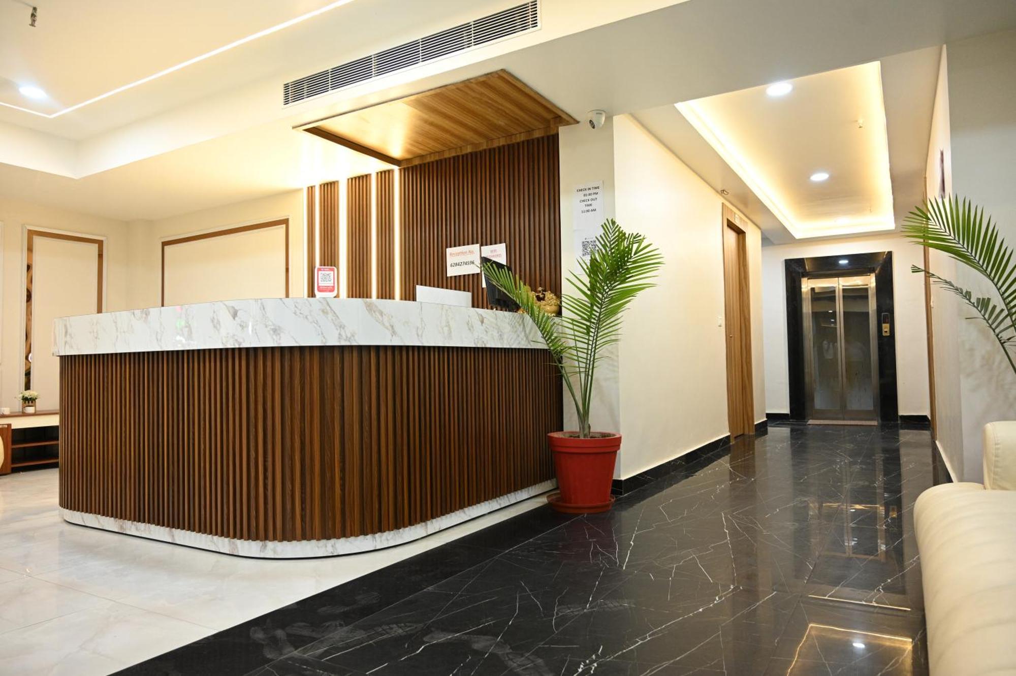 The Janki Hotel Ayodhya ภายนอก รูปภาพ