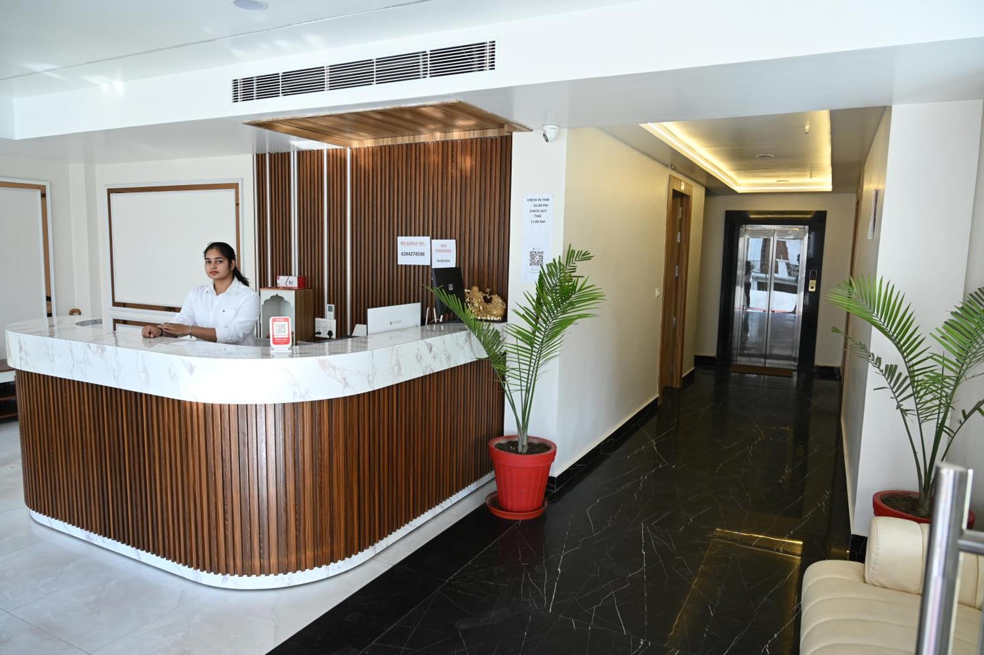 The Janki Hotel Ayodhya ภายนอก รูปภาพ